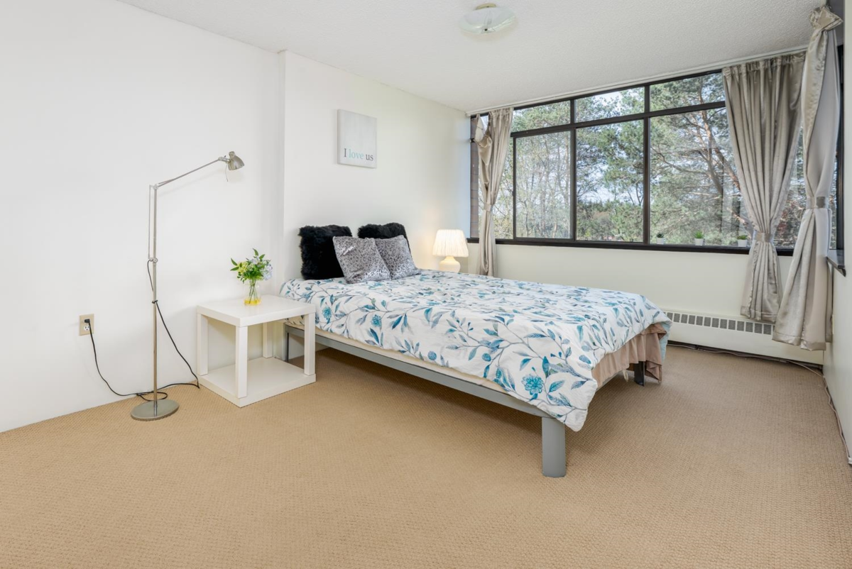 Walk-In Closet Photo of 508 6611 Minoru Boulevard, Richmond, BC