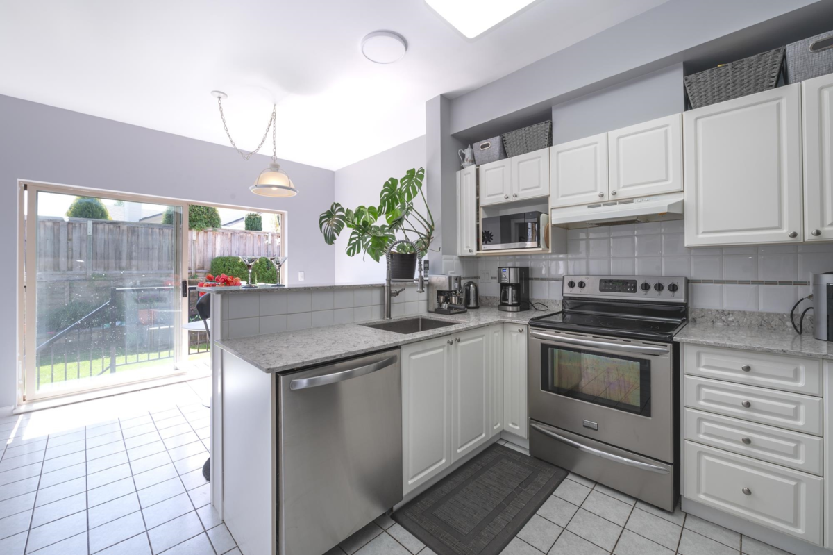 Kitchen Island Photo of 133 20820 87 Avenue, Langley, BC