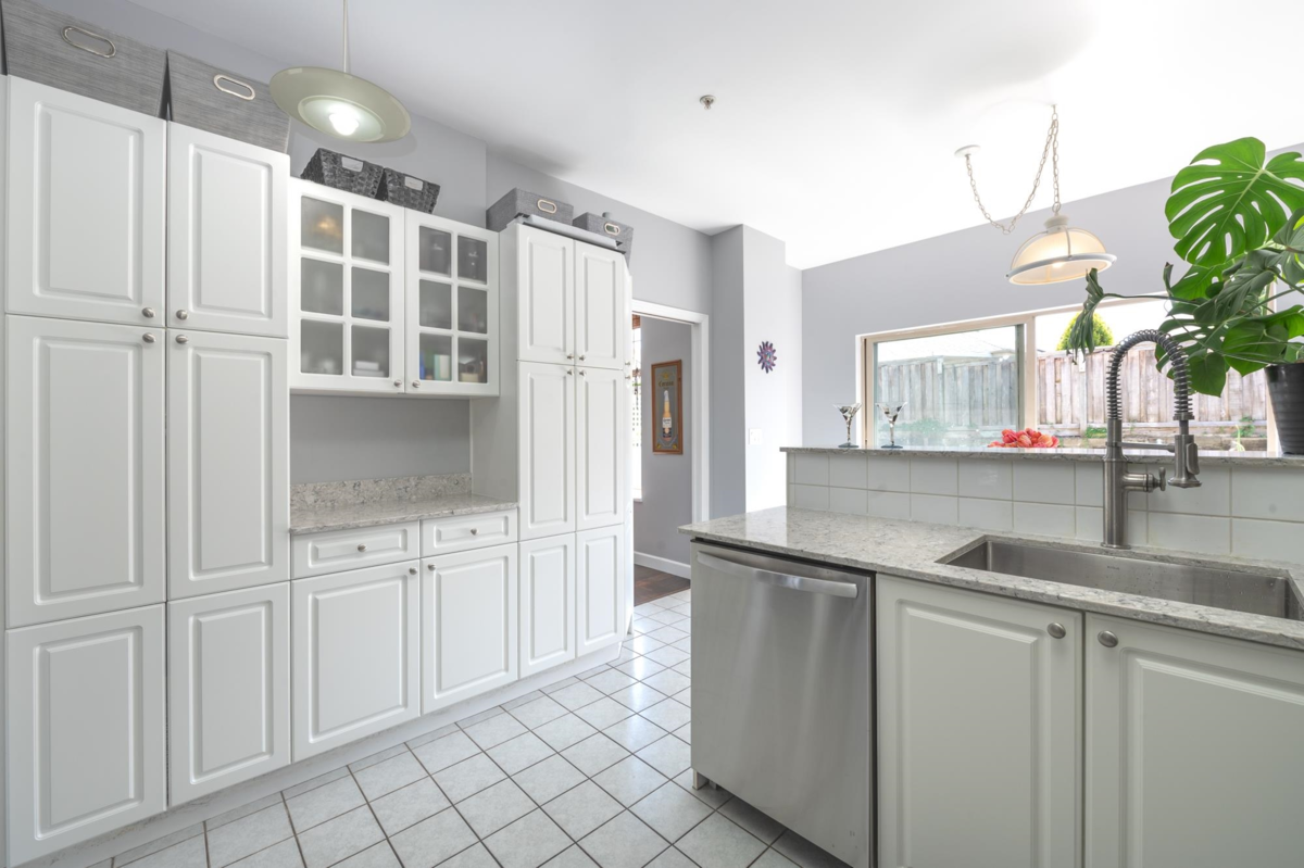 Kitchen Photo of 133 20820 87 Avenue, Langley, BC