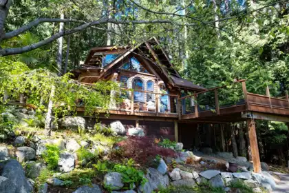 482 Reed Road, Gibsons, BC, Gibsons — Single Family Residence for sale
