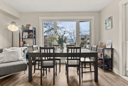 304 1040 E Broadway, Vancouver, BC, Vancouver — Apartment/Condo for sale