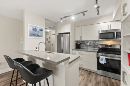 304 1040 E Broadway, Vancouver, BC, Vancouver — Apartment/Condo for sale