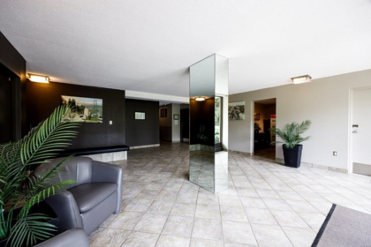 403 114 W Keith Road, North Vancouver, BC, North Vancouver — Apartment/Condo for sale