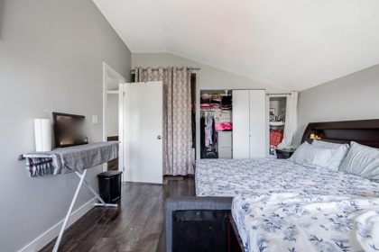 Basement Recreation Room Photo of 19273 80 Avenue, Surrey, BC