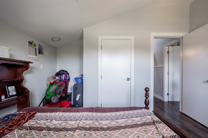 Mudroom Photo of 19273 80 Avenue, Surrey, BC