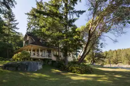 Outdoor Patio Photo of B Turnagain Island, Halfmoon Bay, BC