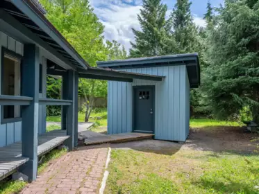 6400 Easy Street, Whistler, BC, Whistler — Single Family Residence for sale