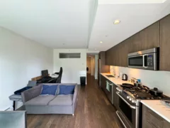 MLS R3024608