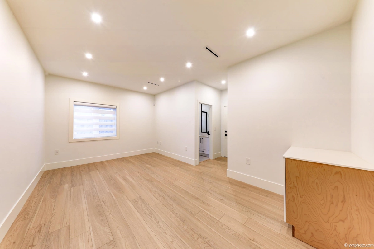 Garden / Landscaping Photo of 10460 Williams Road, Richmond, BC