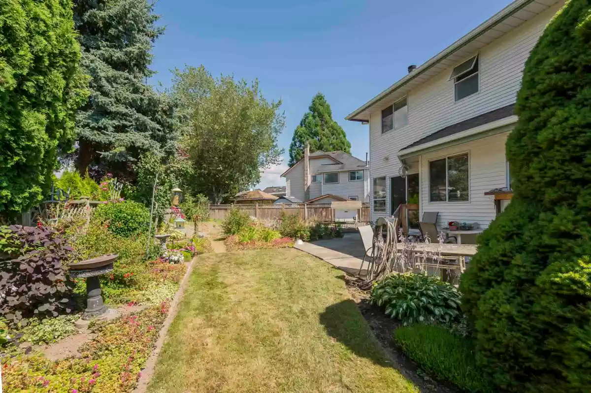 Garden / Landscaping Photo of 3389 197 Street, Langley, BC