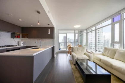 Kitchen Island Photo of 3507 6538 Nelson Avenue, Burnaby, BC