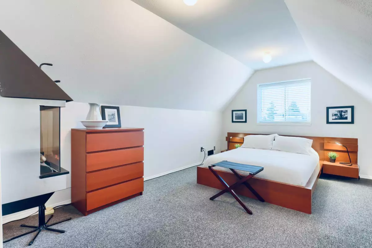 Hallway Photo of 8832 143 Street, Surrey, BC