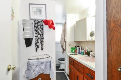 Primary Bathroom Photo of 2058 - 2060 156 Street, Surrey, BC