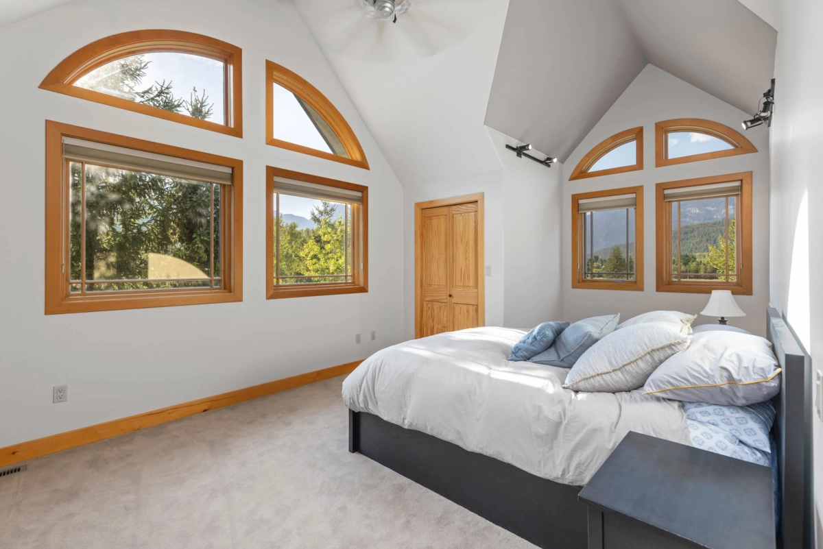 Basement Recreation Room Photo of 1360 Collins Road, Pemberton, BC