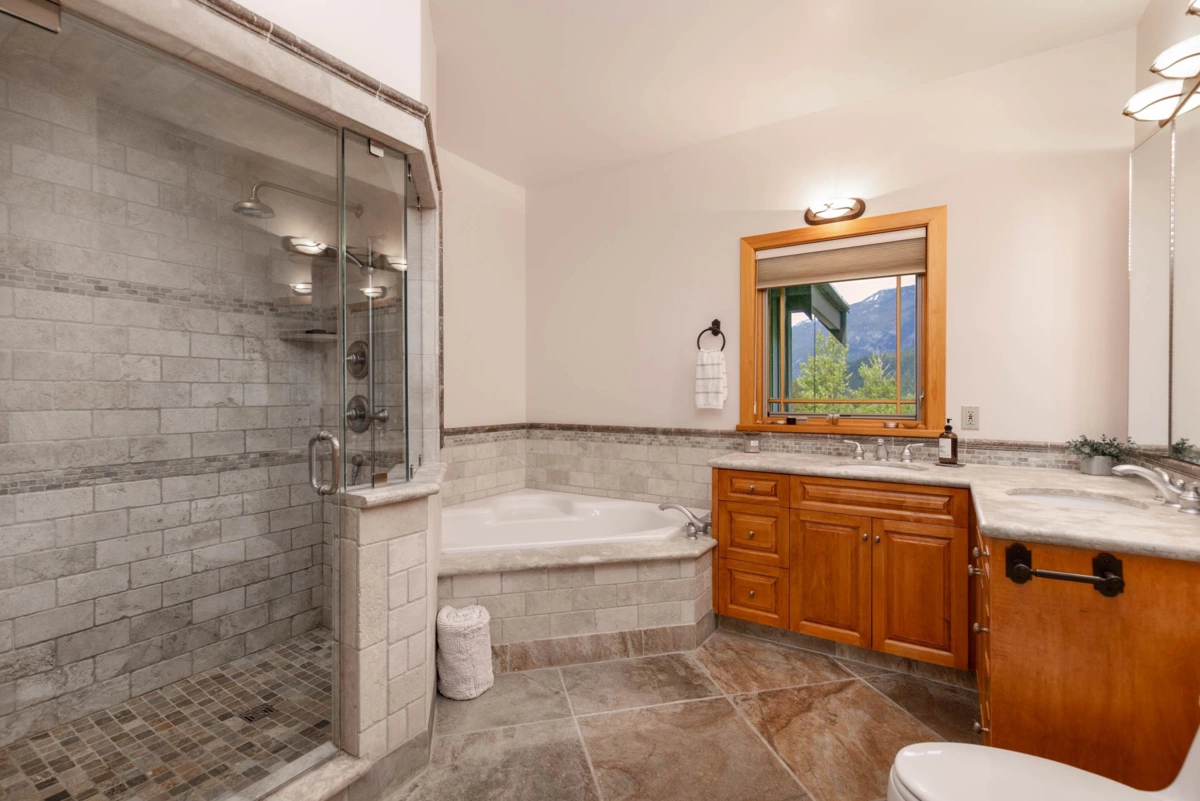 Bedroom 4 Photo of 1360 Collins Road, Pemberton, BC