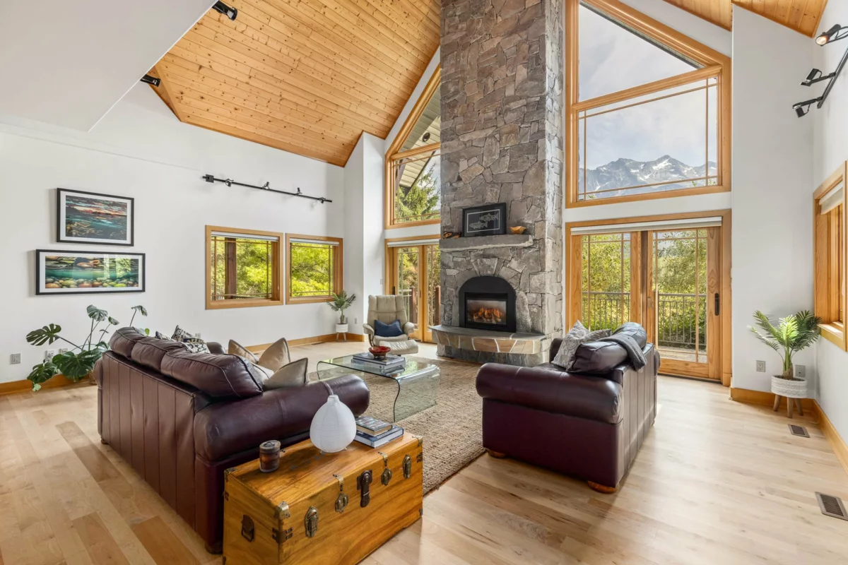 Family Room Photo of 1360 Collins Road, Pemberton, BC