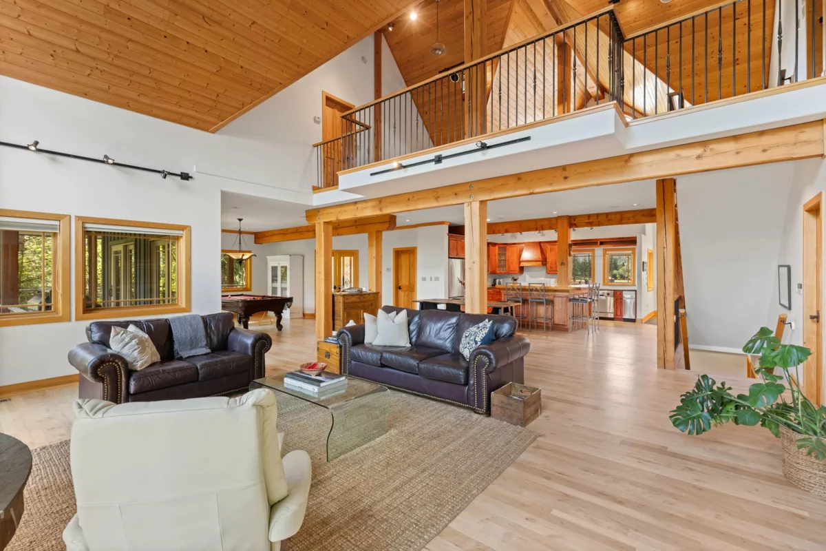 Kitchen Photo of 1360 Collins Road, Pemberton, BC