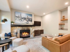 33 4652 Blackcomb Way, Whistler, BC