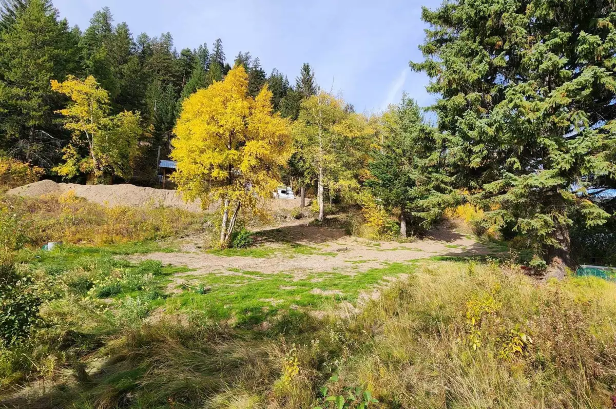Powder Room Photo of 7326 Tyaughton Lake Road, No City Value, BC