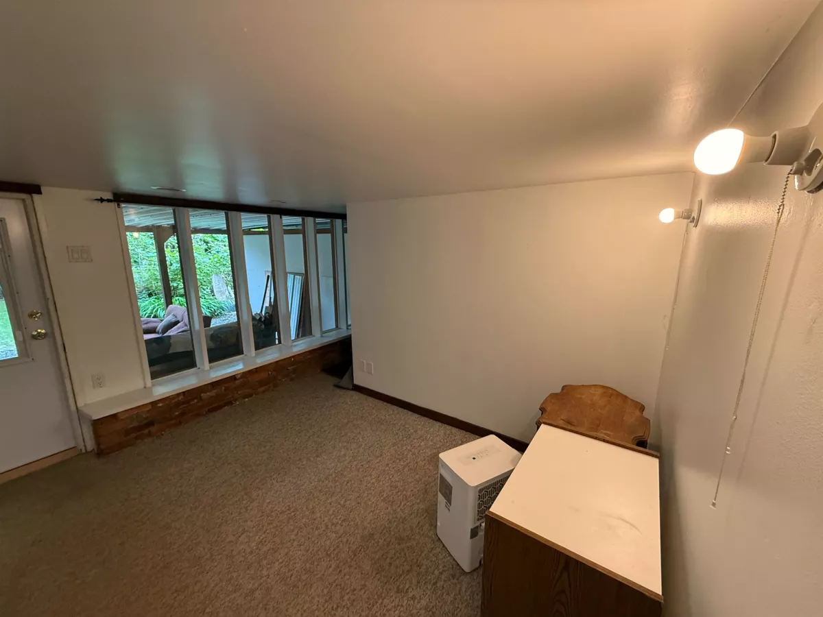 Guest Bathroom Photo of 3813 W 15th Avenue, Vancouver, BC