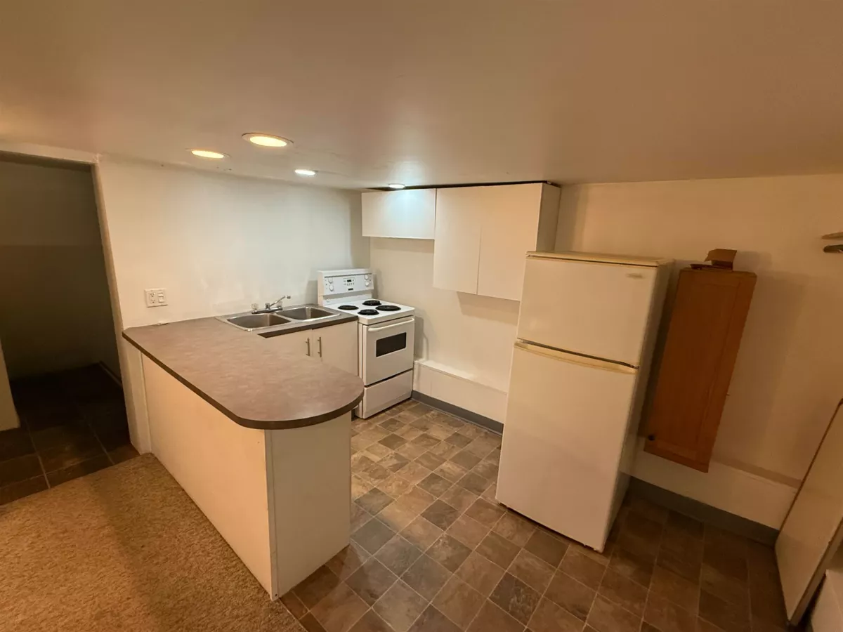 Powder Room Photo of 3813 W 15th Avenue, Vancouver, BC