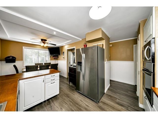 Breakfast Nook Photo of 13323 71b Avenue, Surrey, BC