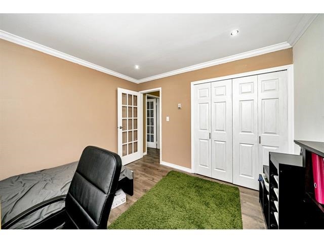 Entry Foyer Photo of 13323 71b Avenue, Surrey, BC