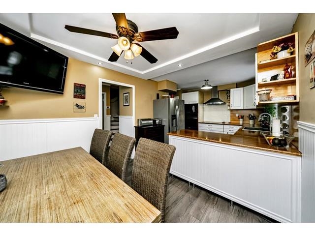 Kitchen Island Photo of 13323 71b Avenue, Surrey, BC