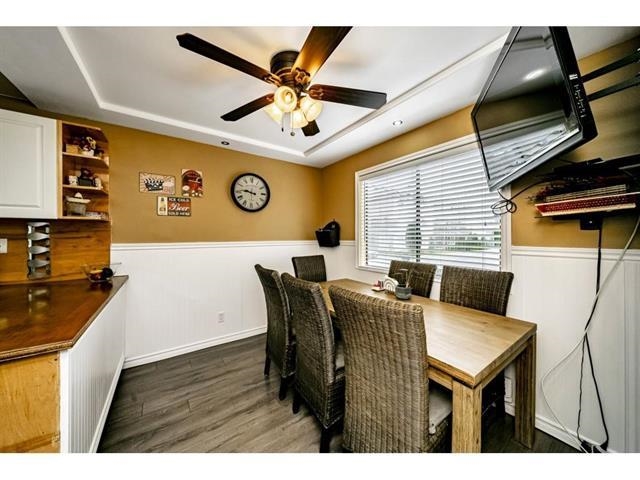 Kitchen Photo of 13323 71b Avenue, Surrey, BC