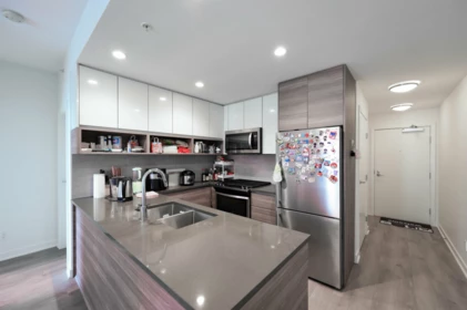 801 8850 University Crescent, Burnaby, BC, Burnaby — Apartment/Condo for sale