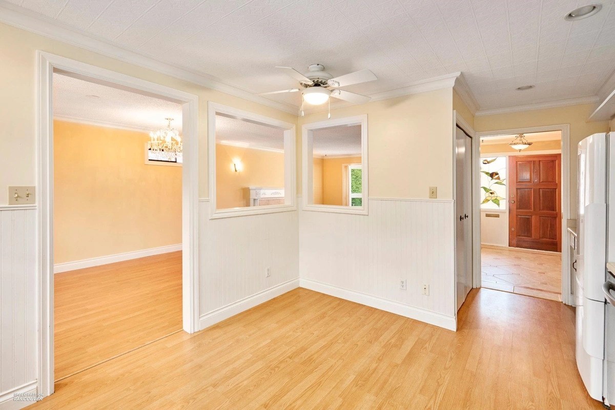 Basement Recreation Room Photo of 1974 150 Street, Surrey, BC