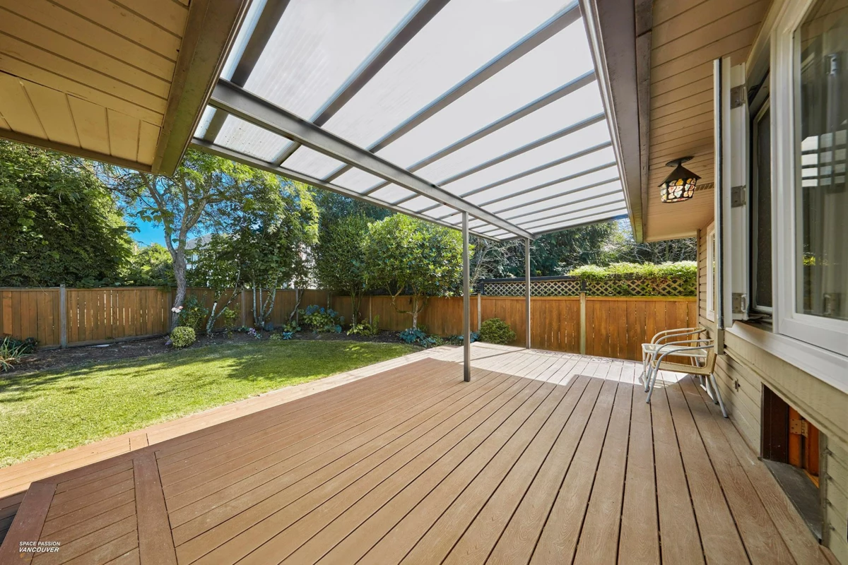 Entry Foyer Photo of 1974 150 Street, Surrey, BC