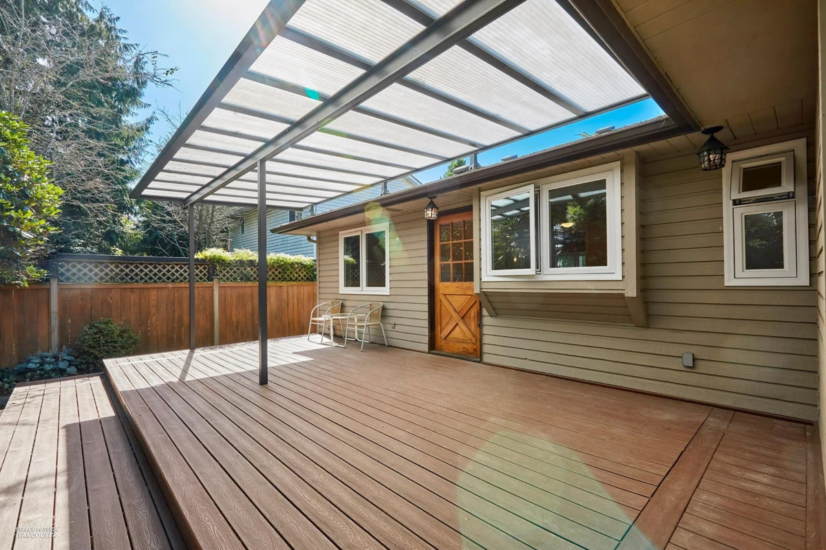 Hallway Photo of 1974 150 Street, Surrey, BC