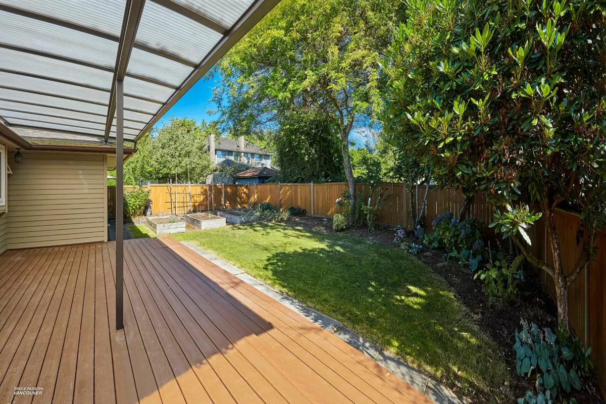 Staircase Photo of 1974 150 Street, Surrey, BC