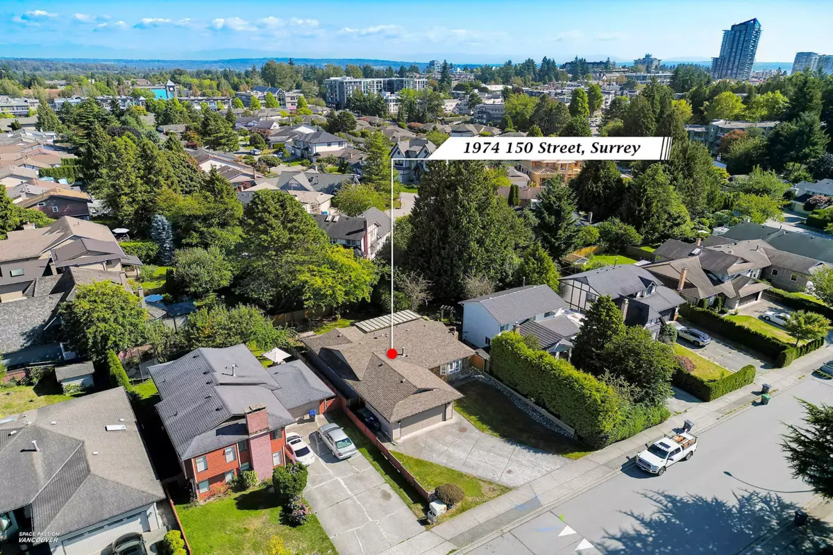 Swimming Pool Photo of 1974 150 Street, Surrey, BC