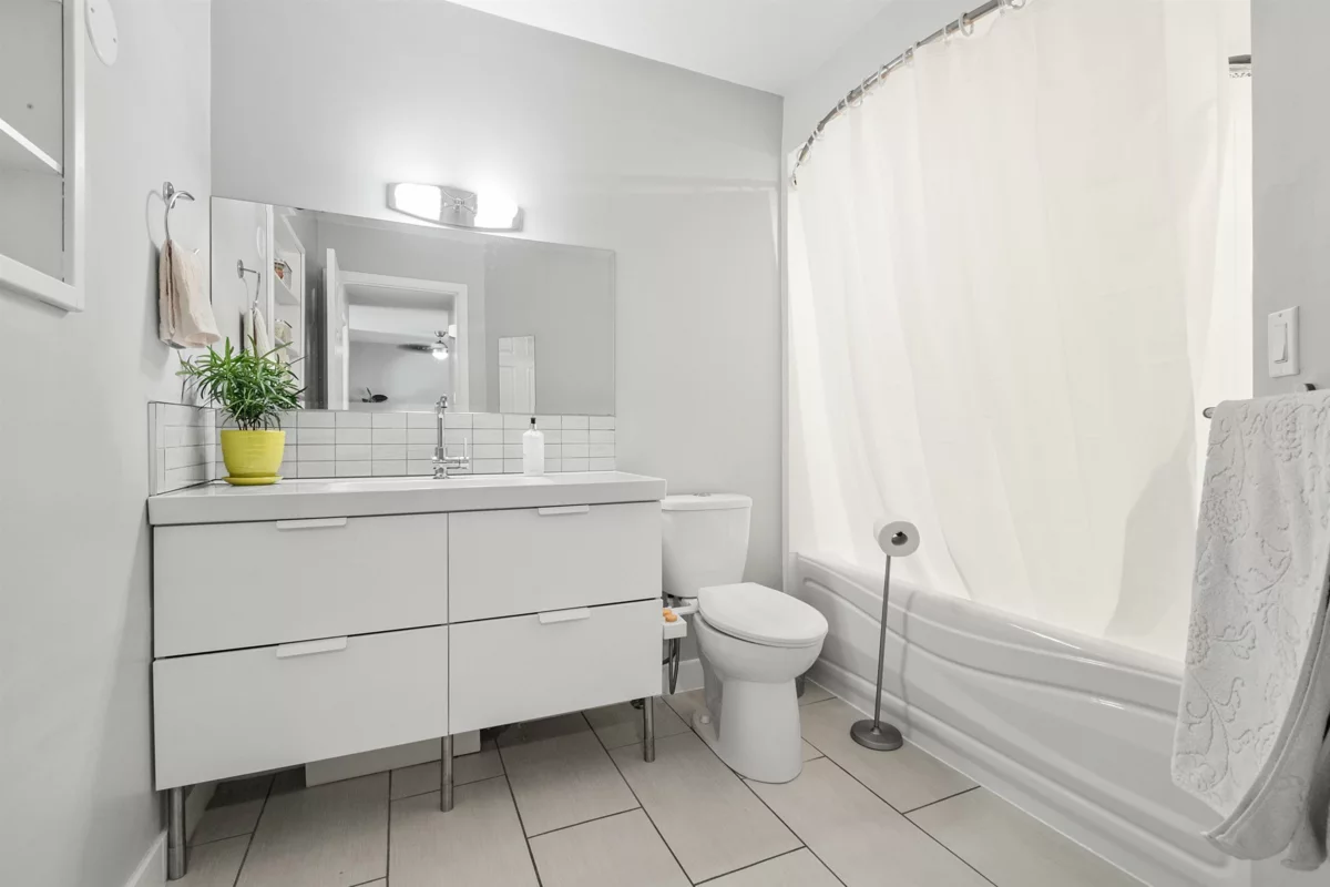 Mudroom Photo of 18 5915 Vedder Road, Chilliwack, BC