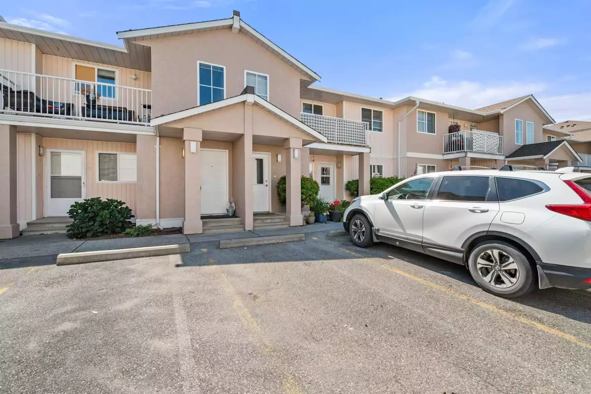 Outdoor Deck Photo of 18 5915 Vedder Road, Chilliwack, BC