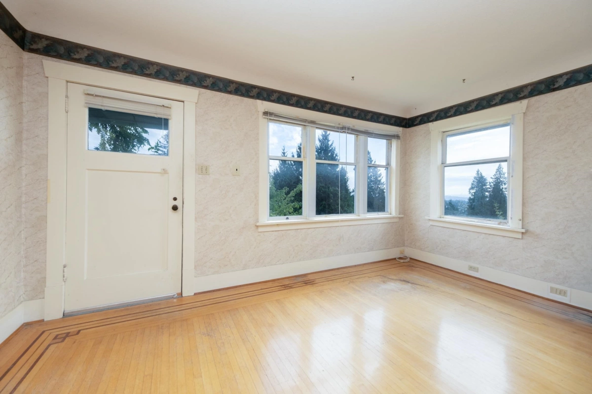 Breakfast Nook Photo of 1195 Dempsey Road, North Vancouver, BC