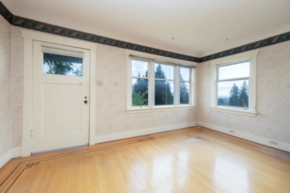 1195 Dempsey Road, North Vancouver, BC, Lynn Valley — 6 bed single family residence for sale