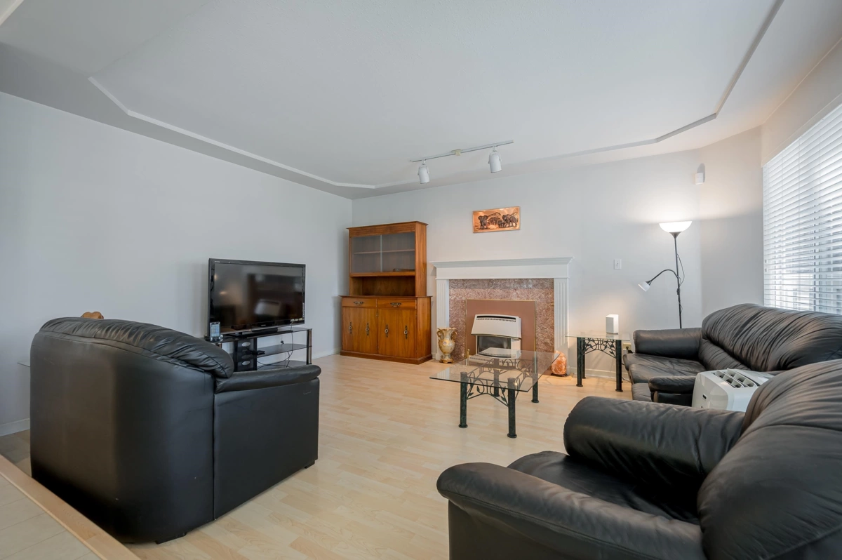 Dining Area Photo of 3320 Abbey Lane, Coquitlam, BC