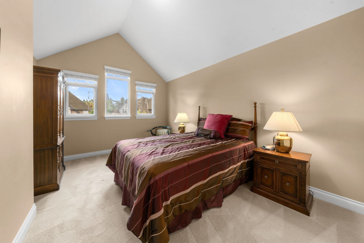 Hallway Photo of 19 3300 157a Street, Surrey, BC