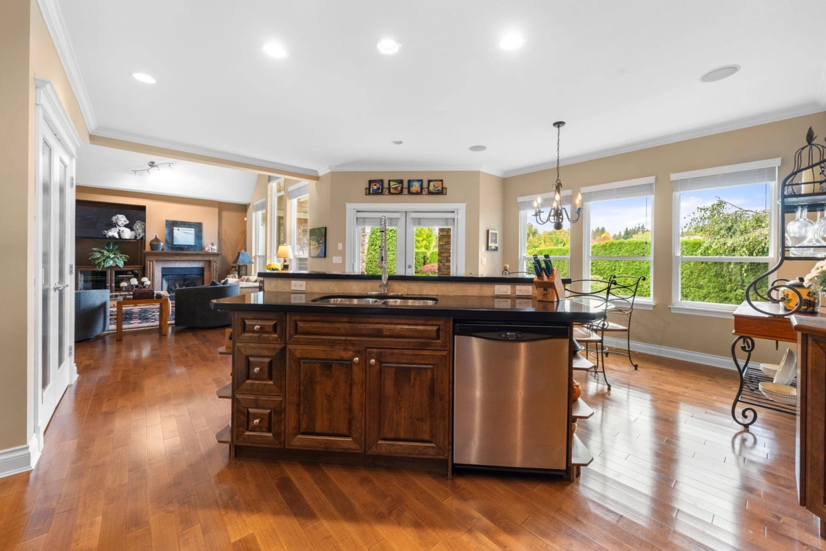Walk-In Closet Photo of 19 3300 157a Street, Surrey, BC