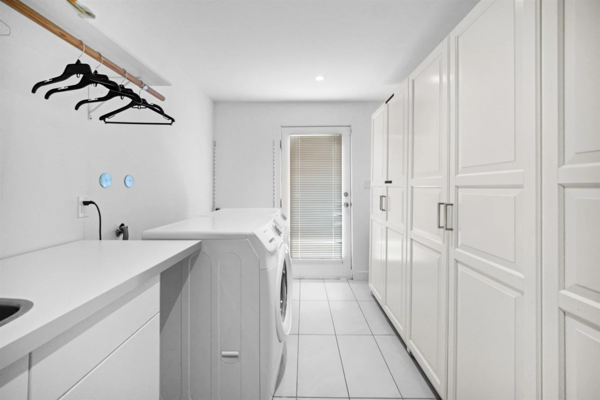 Laundry Room Photo of 4246 Rockridge Road, West Vancouver, BC