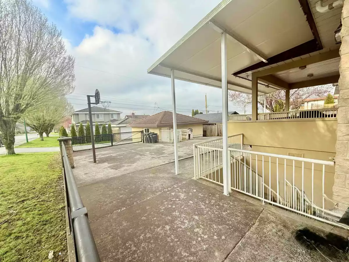 Aerial View of 733 Macdonald Avenue, Burnaby, BC