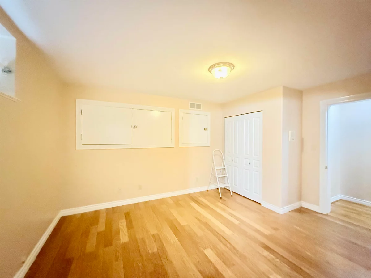 Backyard Photo of 733 Macdonald Avenue, Burnaby, BC