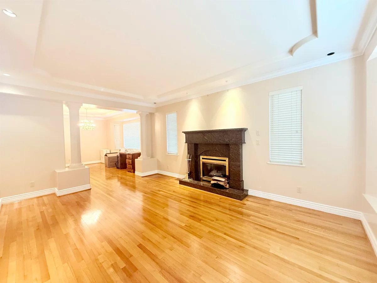 Dining Area Photo of 733 Macdonald Avenue, Burnaby, BC
