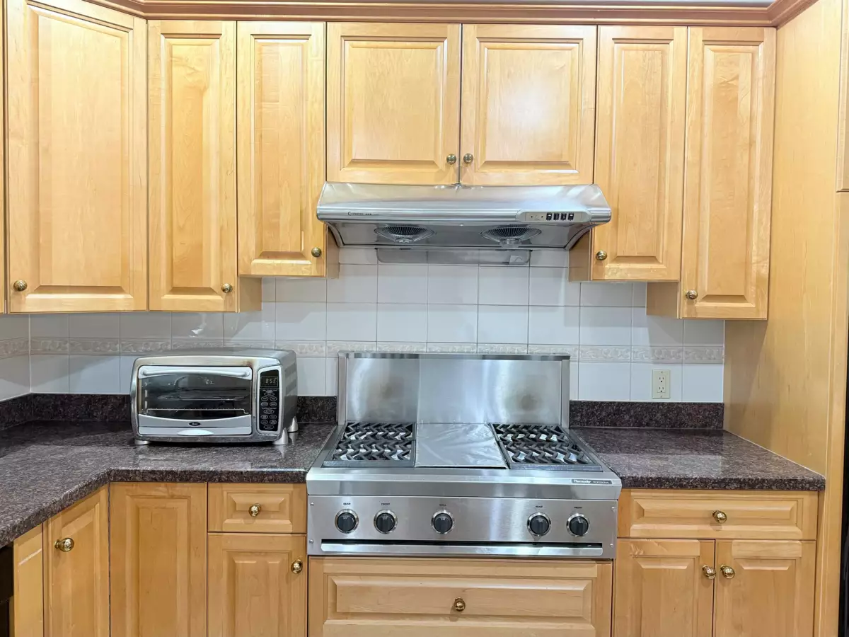 Primary Bedroom Photo of 733 Macdonald Avenue, Burnaby, BC