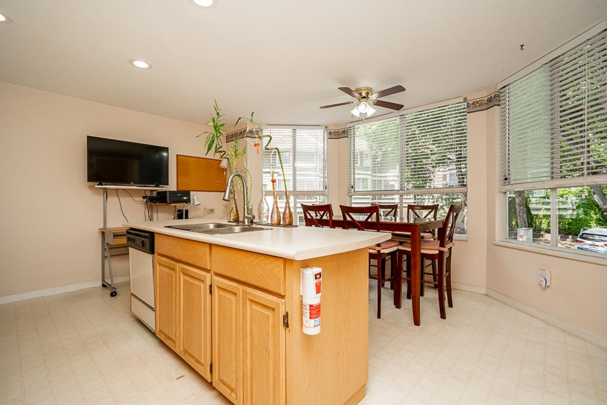 Bedroom 3 Photo of 12 3228 Raleigh Street, Port Coquitlam, BC