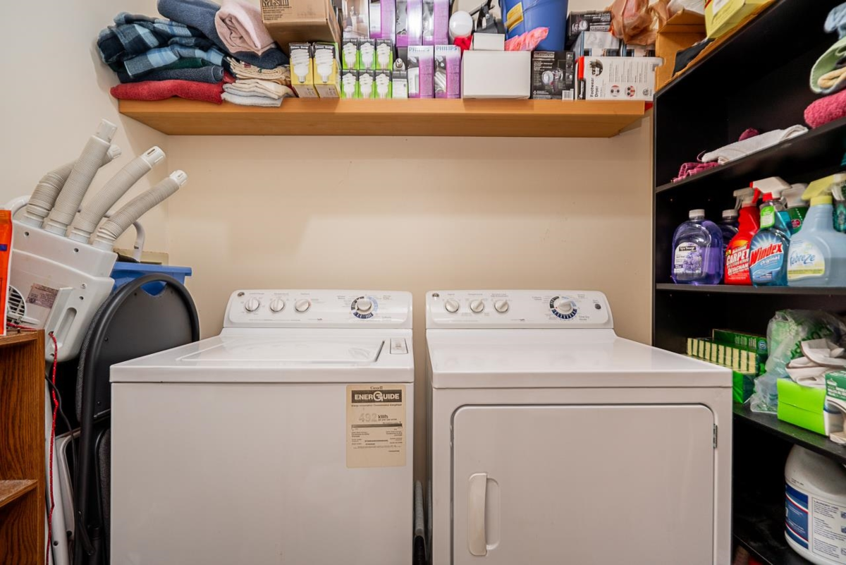 Swimming Pool Photo of 12 3228 Raleigh Street, Port Coquitlam, BC