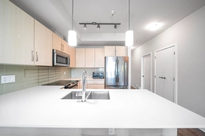 207 5288 Grimmer Street, Burnaby, BC, Burnaby — Apartment/Condo for sale